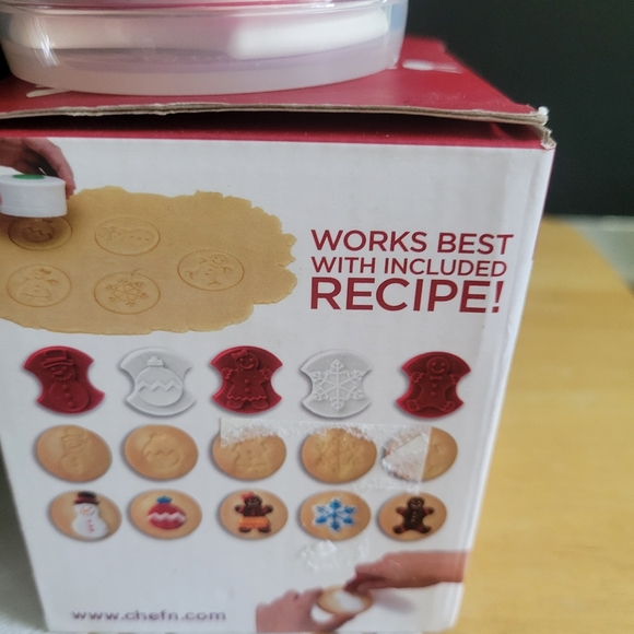 Lot of Two Cookie Cutters & Cookie Winter Stamps - Picture 5 of 7